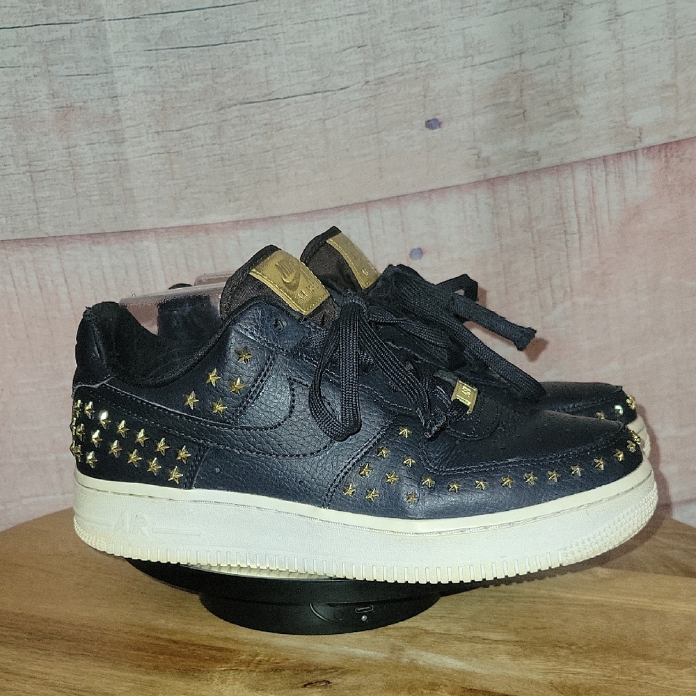 Nike Women’s Black & Gold Star-Embellished Low Top Sneakers
